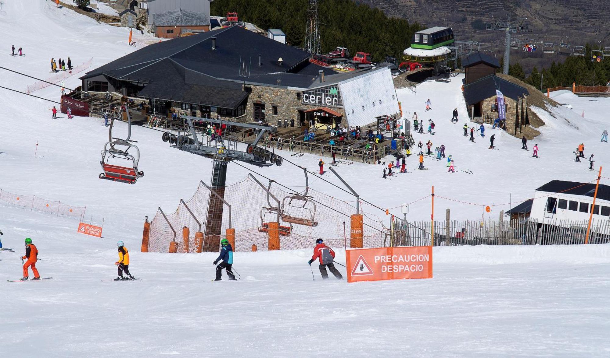 Apartamento UP BENASQUE FLOR de NIEVE Exterior foto